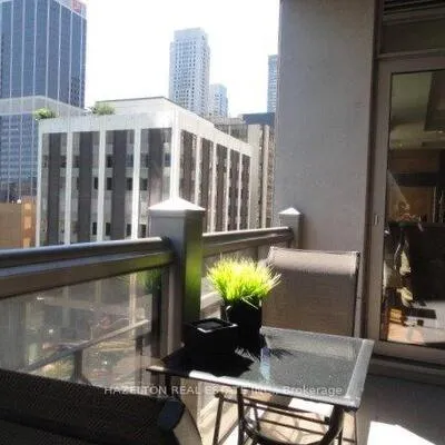 68,&nbsp;Yorkville, Annex, Toronto