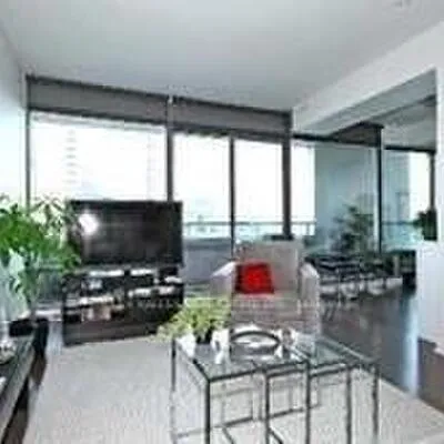 18,&nbsp;Yorkville, Annex, Toronto