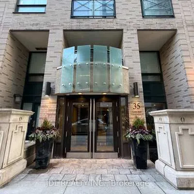 35,&nbsp;Hayden, Church-Yonge Corridor, Toronto