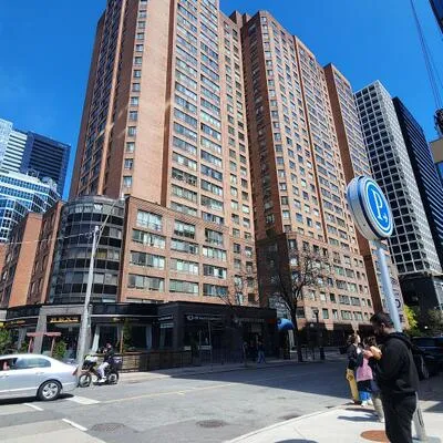 633,&nbsp;Bay, Bay Street Corridor, Toronto