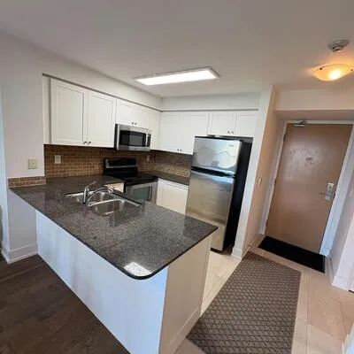 503,&nbsp;Beecroft, Willowdale West, Toronto