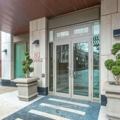 80,&nbsp;Yorkville, Annex, Toronto