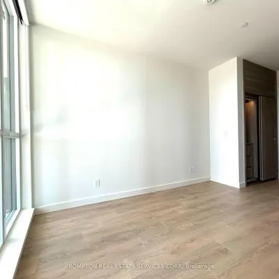 68,&nbsp;Esther Shiner, Bayview Village, Toronto