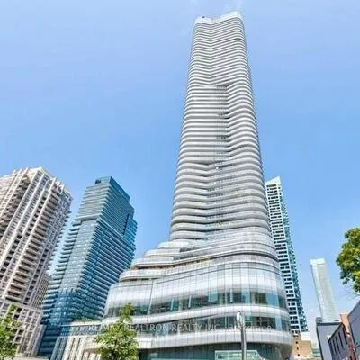11,&nbsp;Wellesley, Bay Street Corridor, Toronto