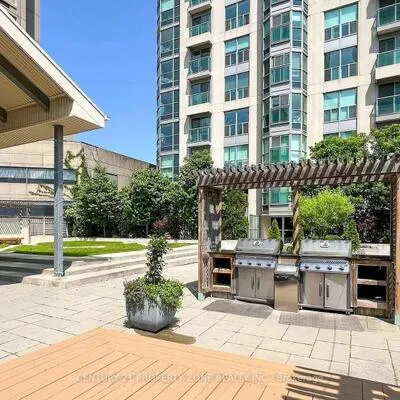 8,&nbsp;Park, Rosedale-Moore Park, Toronto