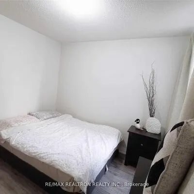 21,&nbsp;Carlton, Church-Yonge Corridor, Toronto