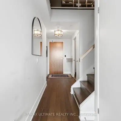 111,&nbsp;St Clair, Yonge-St. Clair, Toronto