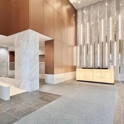 68,&nbsp;Esther Shiner, Bayview Village, Toronto