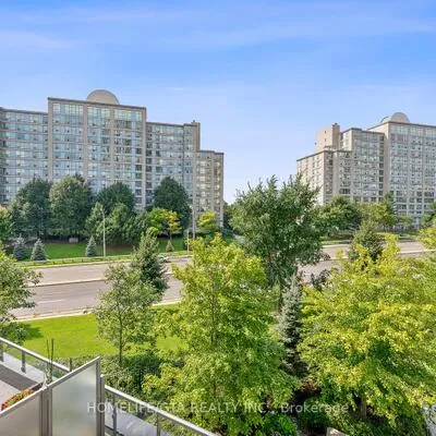 18,&nbsp;Graydon Hall, Parkwoods-Donalda, Toronto