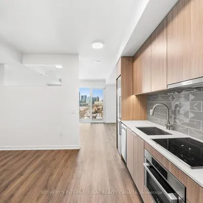 88,&nbsp;Bathurst, Niagara, Toronto