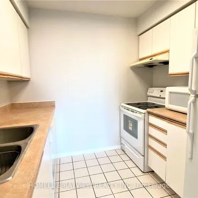 18,&nbsp;Hillcrest, Willowdale East, Toronto