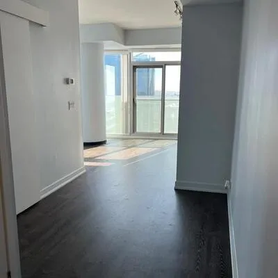 14,&nbsp;York, Waterfront Communities C1, Toronto