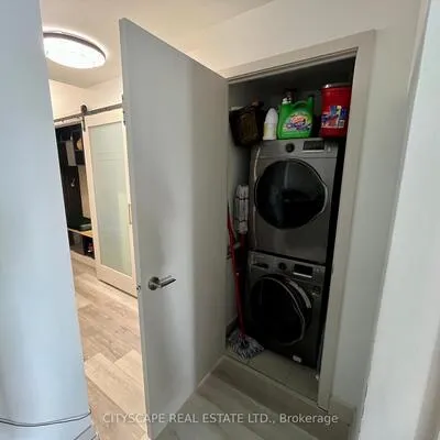 260,&nbsp;Sackville, Regent Park, Toronto