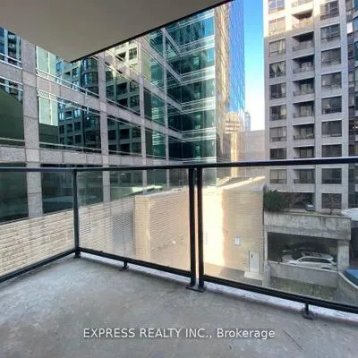 30,&nbsp;Hayden, Church-Yonge Corridor, Toronto