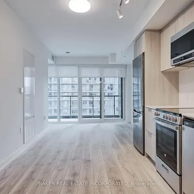 223,&nbsp;Redpath, Mount Pleasant West, Toronto