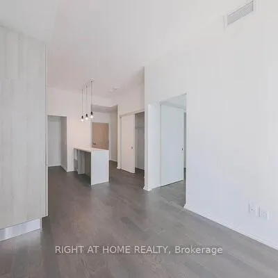 8,&nbsp;Hillsdale, Mount Pleasant West, Toronto