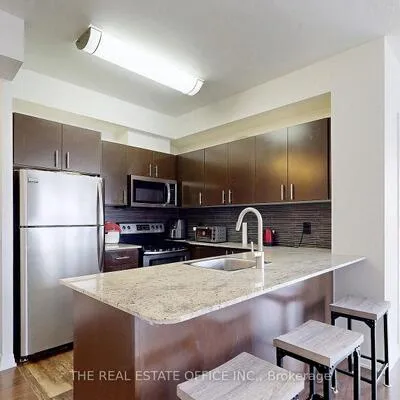 25,&nbsp;Cole, Regent Park, Toronto