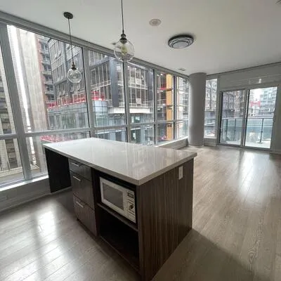 8,&nbsp;Mercer, Waterfront Communities C1, Toronto