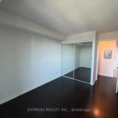 8,&nbsp;Hillcrest, Willowdale East, Toronto