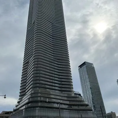 11,&nbsp;Wellesley, Bay Street Corridor, Toronto