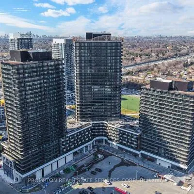 68,&nbsp;Esther Shiner, Bayview Village, Toronto