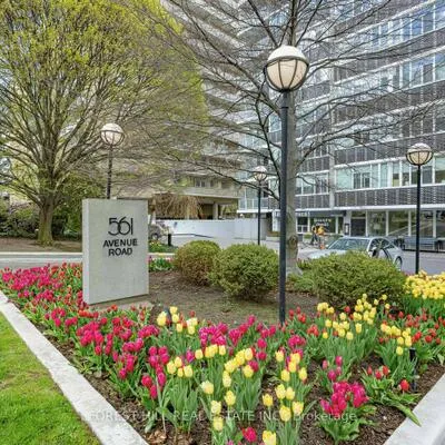 561,&nbsp;Avenue, Yonge-St. Clair, Toronto
