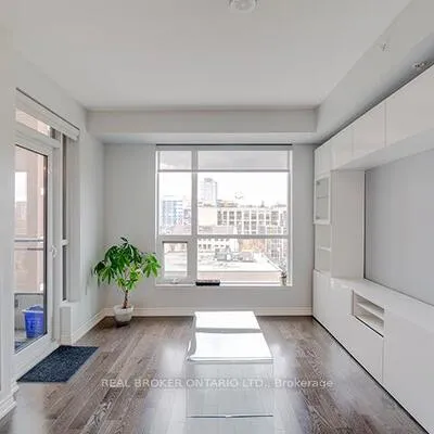 23,&nbsp;Glebe, Yonge-Eglinton, Toronto