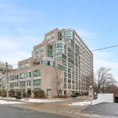 942,&nbsp;Yonge, Annex, Toronto