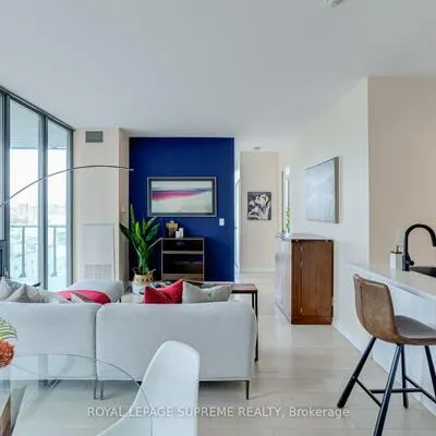 33,&nbsp;Lombard, Church-Yonge Corridor, Toronto