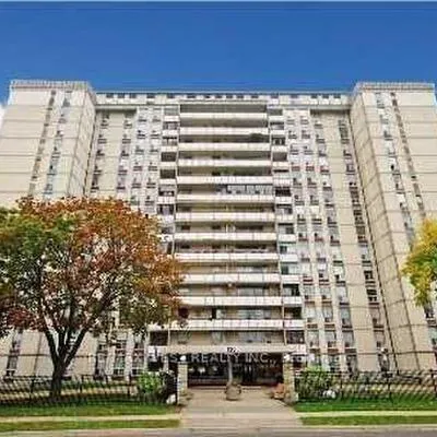 130,&nbsp;Neptune, Englemount-Lawrence, Toronto