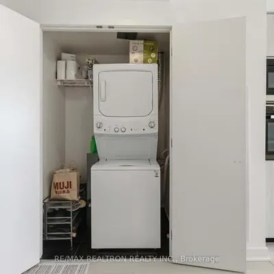 11,&nbsp;Yorkville, Annex, Toronto