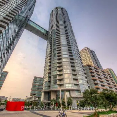 21,&nbsp;Iceboat, Waterfront Communities C1, Toronto