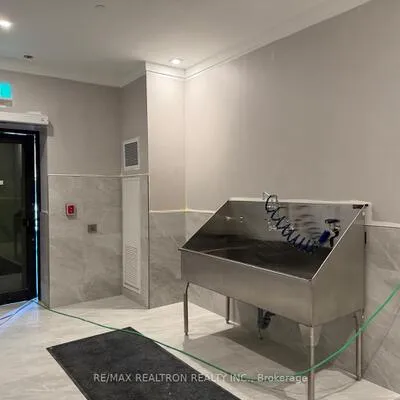 1,&nbsp;Quarrington, Banbury-Don Mills, Toronto