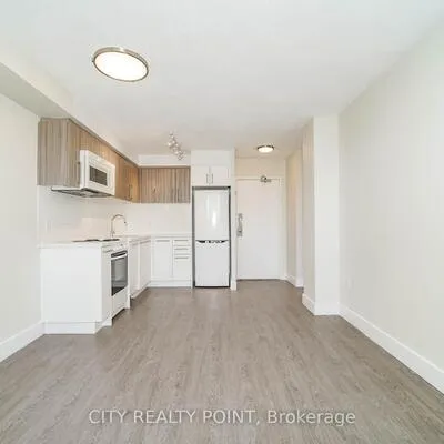 1500,&nbsp;Bathurst, Humewood-Cedarvale, Toronto