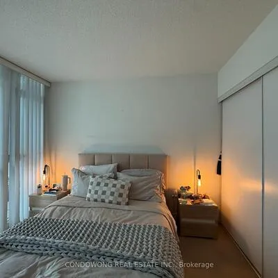 15,&nbsp;Iceboat, Waterfront Communities C1, Toronto