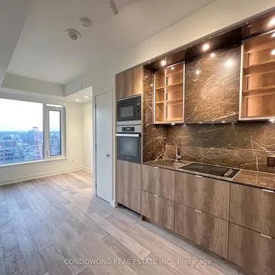11,&nbsp;Yorkville, Annex, Toronto