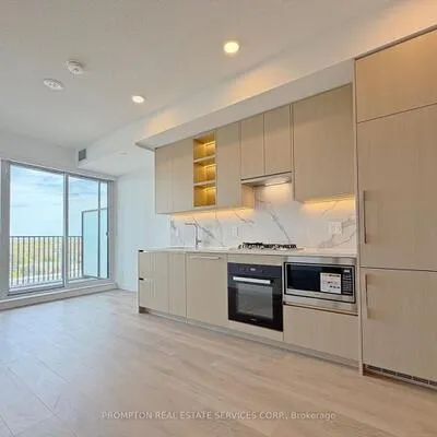 68,&nbsp;Esther Shiner, Bayview Village, Toronto