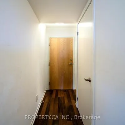 38,&nbsp;Joe Shuster, Niagara, Toronto