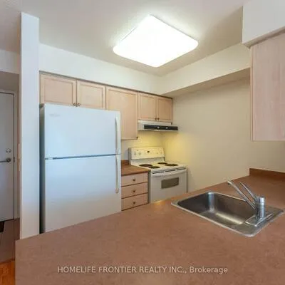155,&nbsp;Beecroft, Lansing-Westgate, Toronto