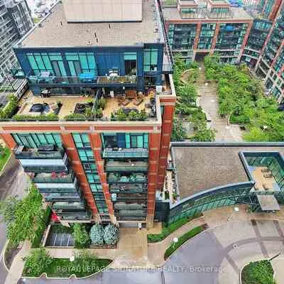31,&nbsp;Tippett, Clanton Park, Toronto