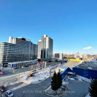 121,&nbsp;Mcmahon, Bayview Village, Toronto