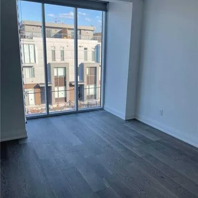 18,&nbsp;Greenbriar, Bayview Village, Toronto