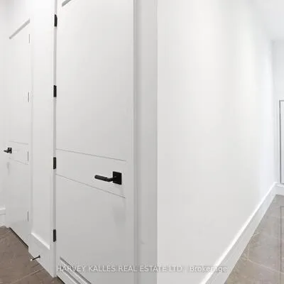 215,&nbsp;Lonsdale, Forest Hill South, Toronto