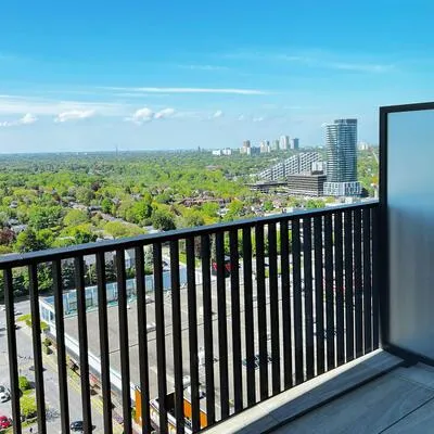 68,&nbsp;Esther Shiner, Bayview Village, Toronto