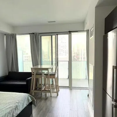 42,&nbsp;Charles, Church-Yonge Corridor, Toronto