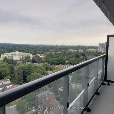 11,&nbsp;Lillian, Mount Pleasant West, Toronto