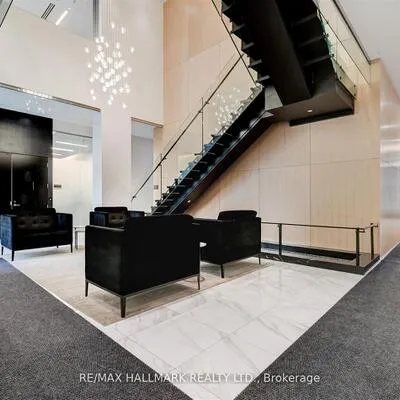 101,&nbsp;Erskine, Mount Pleasant West, Toronto