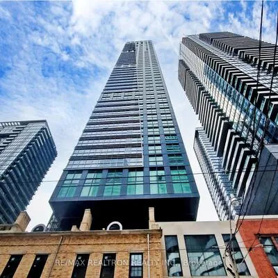 327,&nbsp;King, Waterfront Communities C1, Toronto