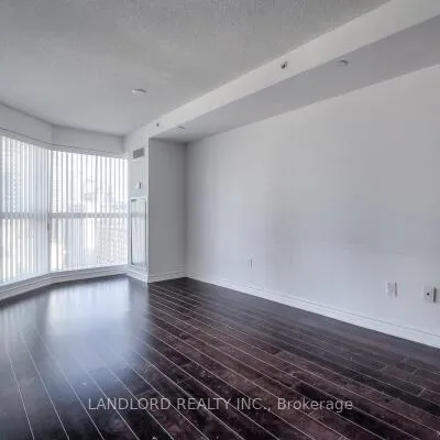 386,&nbsp;Yonge, Bay Street Corridor, Toronto