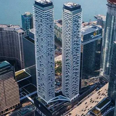 100,&nbsp;Harbour, Waterfront Communities C1, Toronto